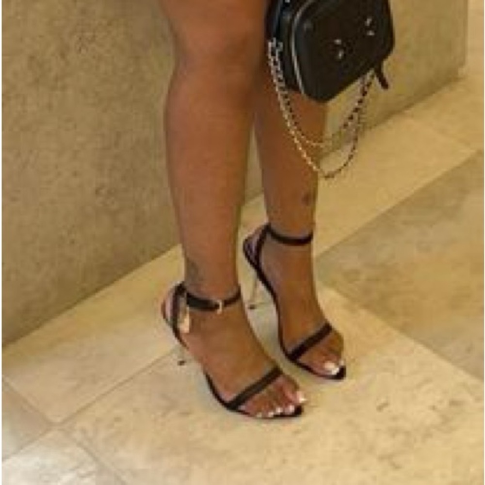 Tom Ford Lock Heels - Picture 2 of 2